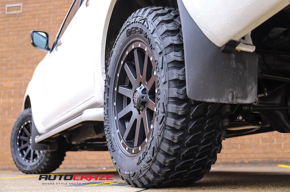 NISSAN NAVARA HEIST SATIN BLACK